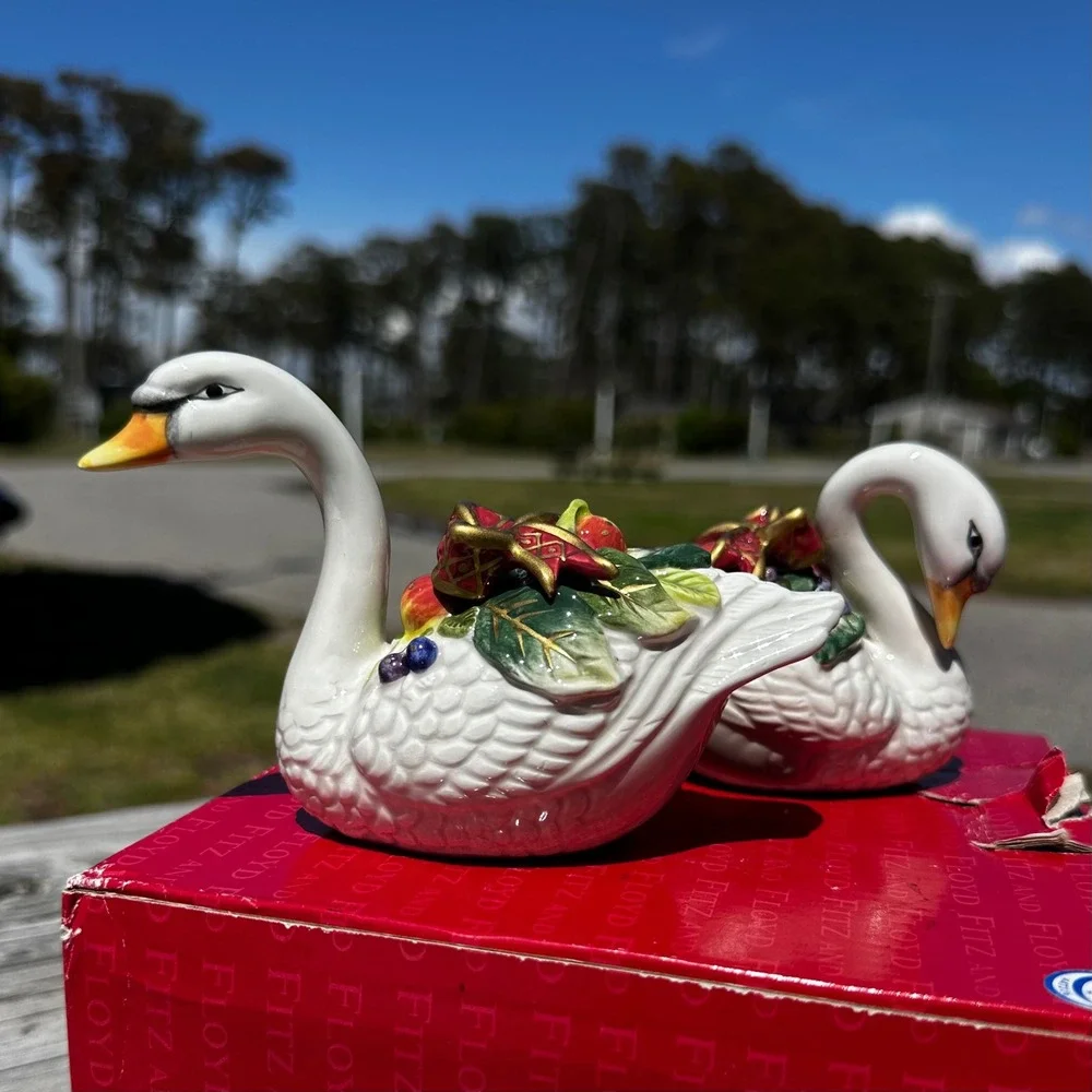 Fitz and Floyd Porcelain Swan Salt and Pepper Shakers